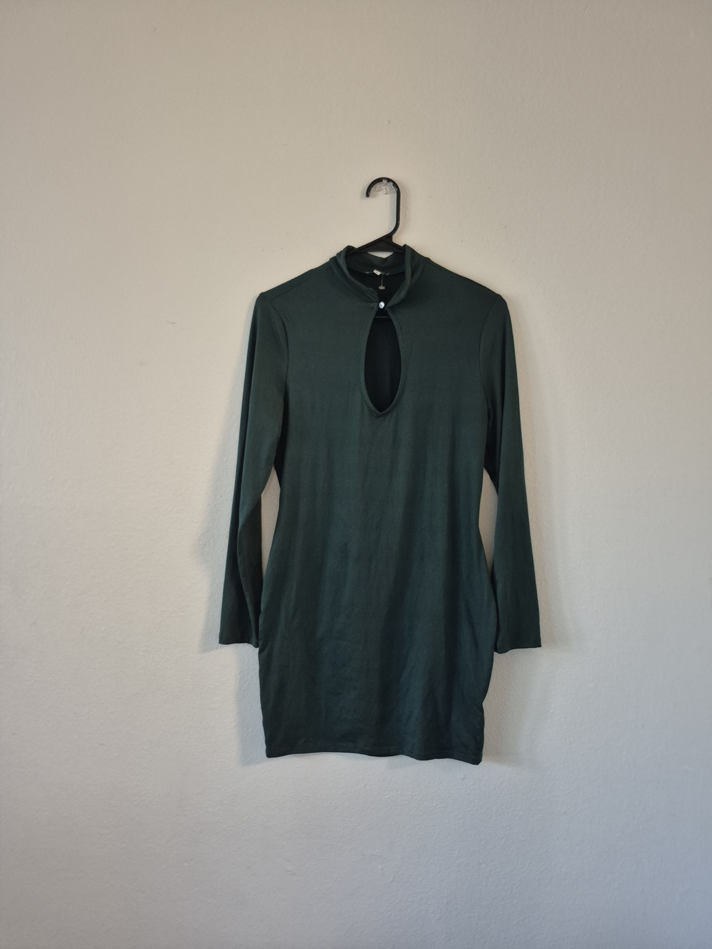 iris Dark Green Long Sleeve Keyhole Dress